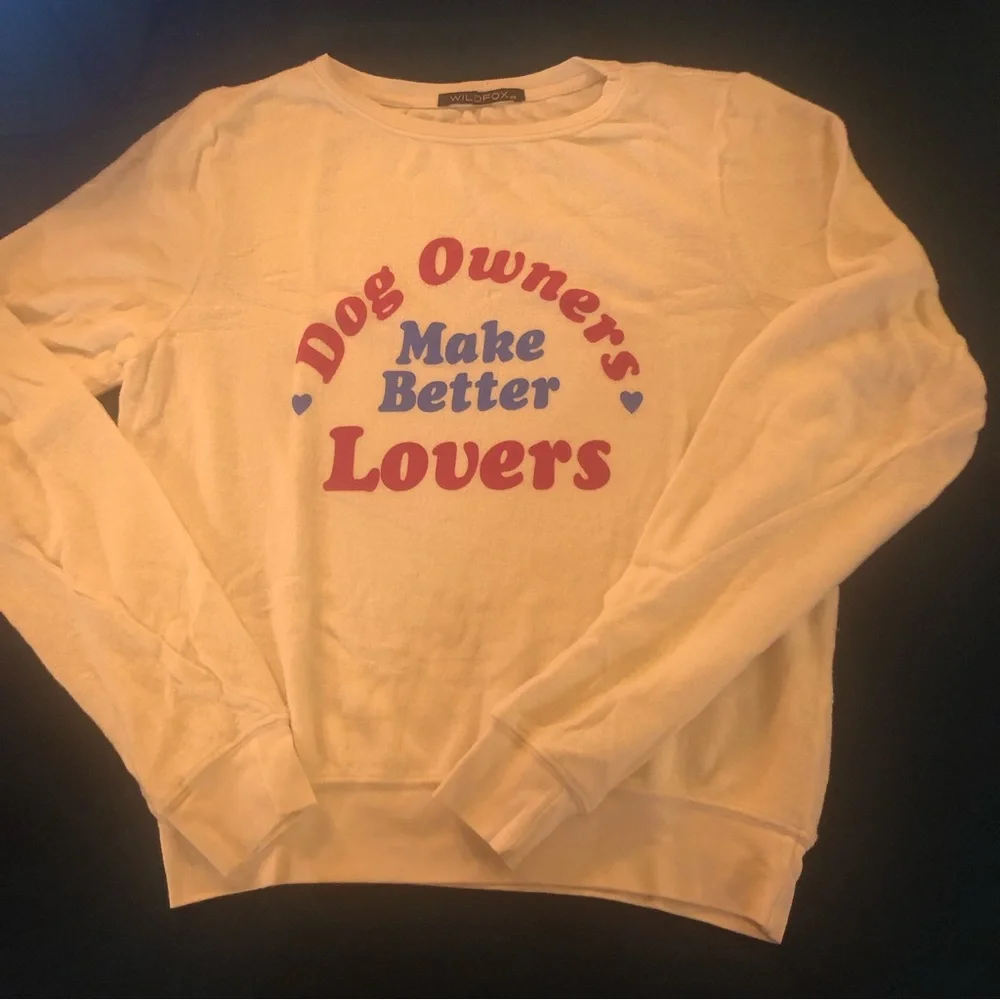 NEW $98 WILDFOX Dog Owners Better Lovers Sweatshirt in XS!